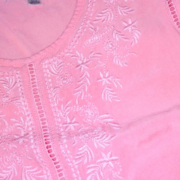 Fourteen Place Womans Pink Embroidery Sleeveless Blouse sz M - Picture 8 of 8